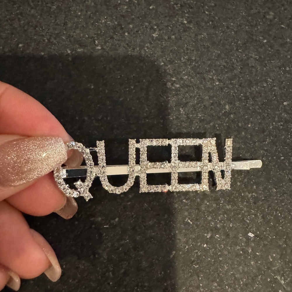 Boss Silver Hair Clips Set - Picture 5 of 5